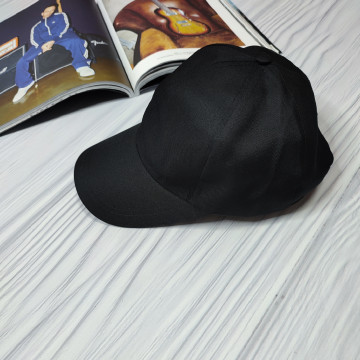 Мужская черная кепка