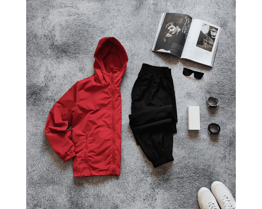 Комплект красная ветровка+спорт. брюки из плащевки Комплект красная ветровка+спорт. брюки из плащевки