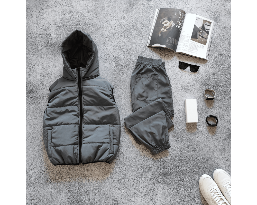 Комплект серая жилетка + спорт. штаны из плащевки Комплект серая жилетка + спорт. штаны из плащевки