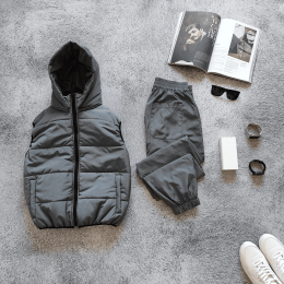 Серый комплект жилетка + спорт. штаны из плащевки Серый комплект жилетка + спорт. штаны из плащевки