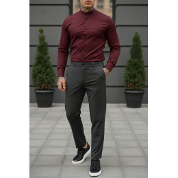 Классический комплект бордовая рубашка и серые брюки.