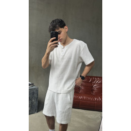 Мужской летний костюм из муслина футболка с вырезом молочный Мужской летний костюм из муслина футболка с вырезом молочный