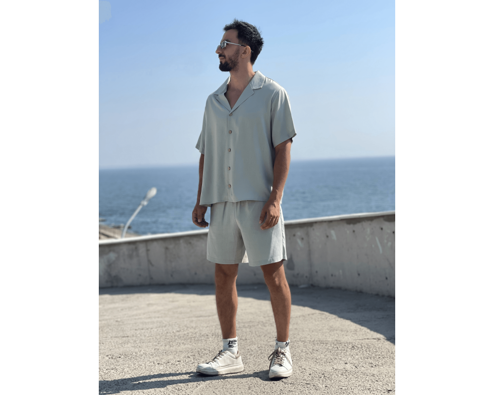 Мужской льняной костюм рубашка и шорты мятный Мужской льняной костюм рубашка и шорты мятный