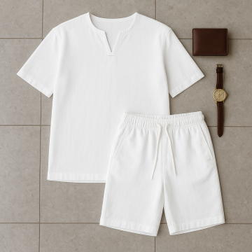 Мужской льняной костюм футболка и шорты молочный