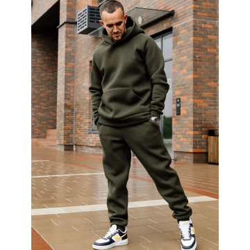 Теплый костюм цвета хаки свободного кроя на осень/зиму  Теплый костюм цвета хаки свободного кроя на осень/зиму