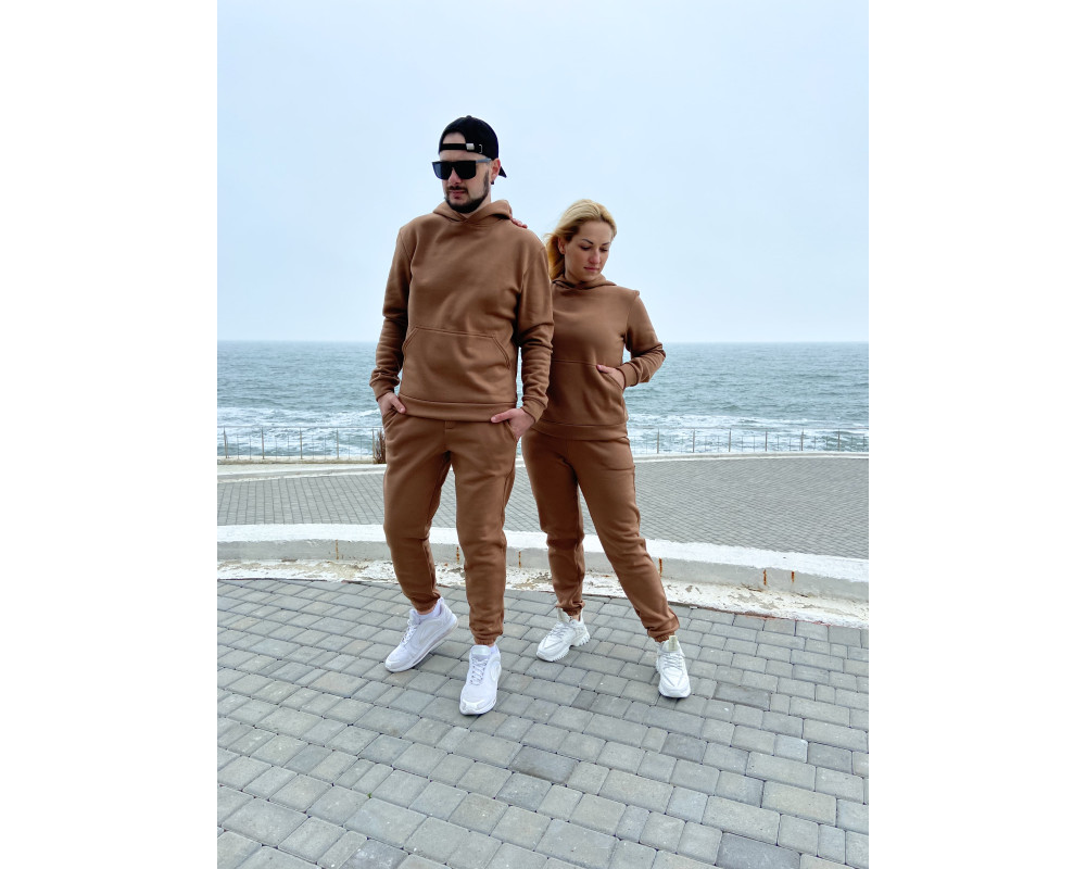 Парные базовые спортивные костюмы в цвете шоколад Парные базовые спортивные костюмы в цвете шоколад