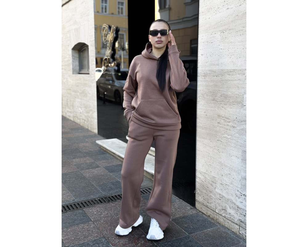 Женский теплый оверсайз костюм с штанами палаццо мокко Женский теплый оверсайз костюм с штанами палаццо мокко