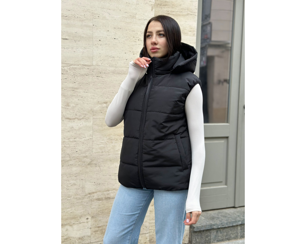 Жилетка женская с съемным капюшоном черный
